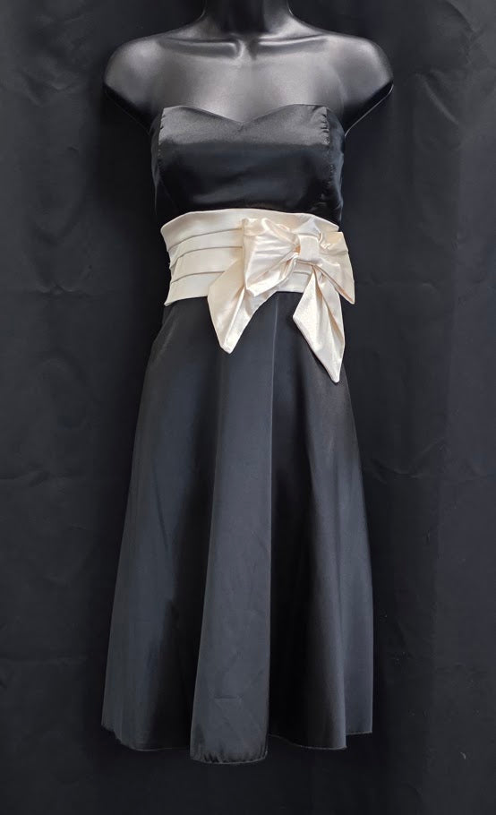 Satin Aline with Pleated Wide Waistband and Bow Detail